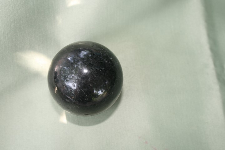 Nuummite Sphere strong protection and grounding stone 4452